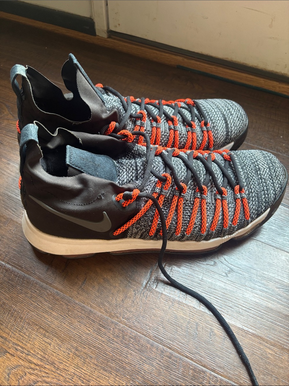Nike KD 9 Elite Men’s Gray & Orange Flyknit Running Sneakers